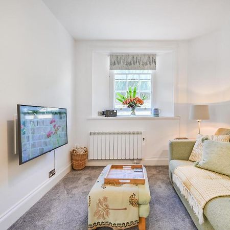 Tramontane Apartment At Hesketh Crescent Torquay Eksteriør billede