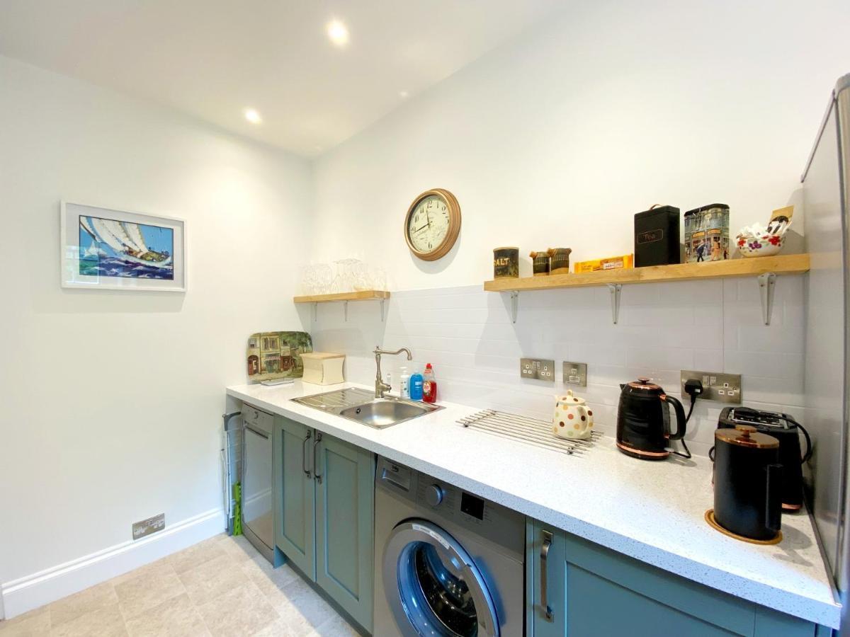 Tramontane Apartment At Hesketh Crescent Torquay Eksteriør billede
