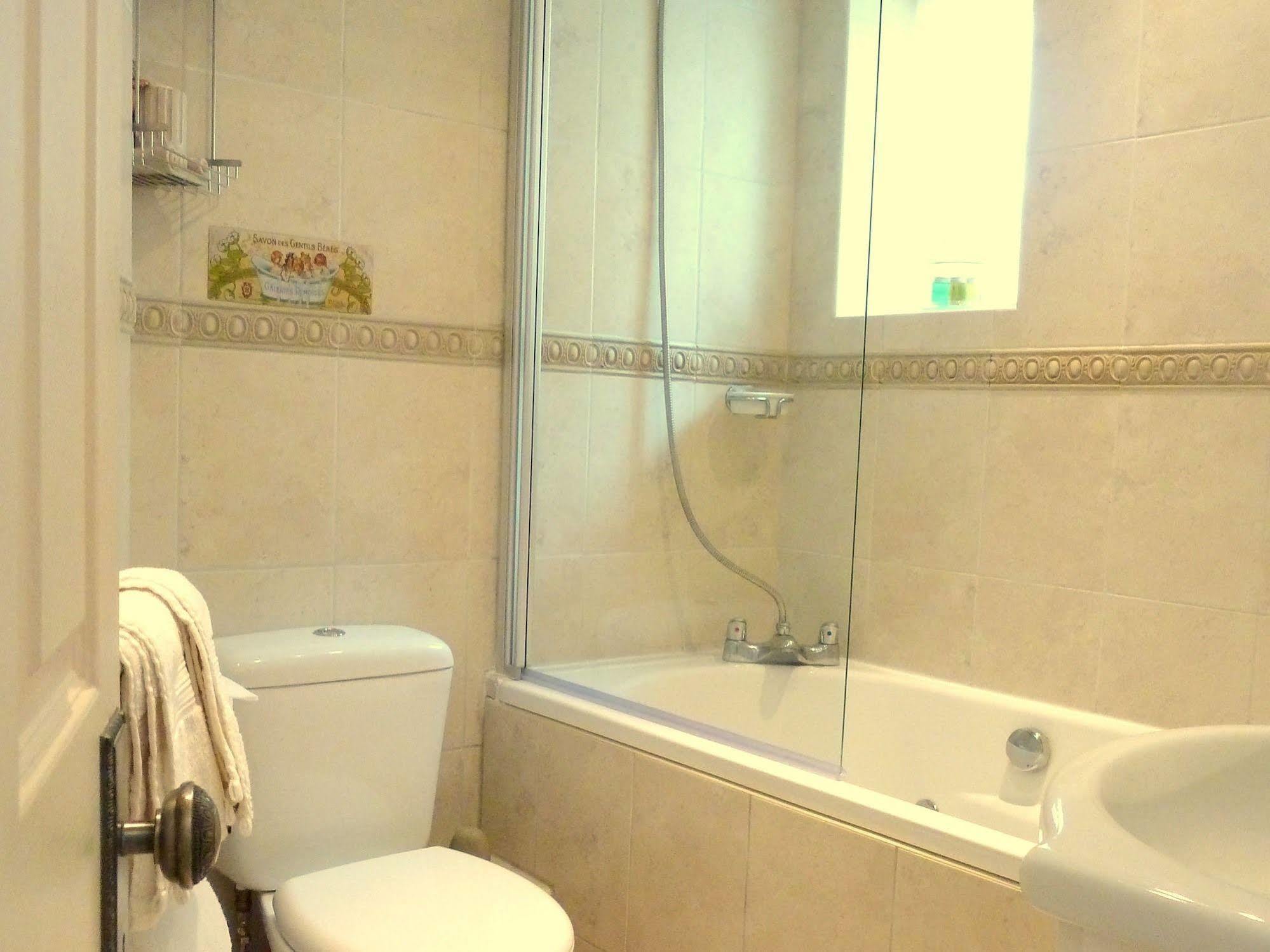 Tramontane Apartment At Hesketh Crescent Torquay Eksteriør billede